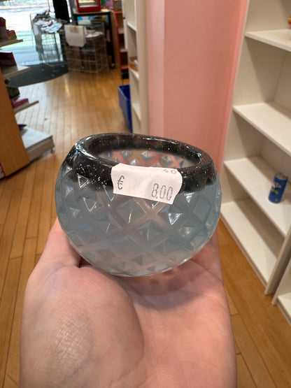 Teelichthalter hell blau und schwarz aus Epoxidharz